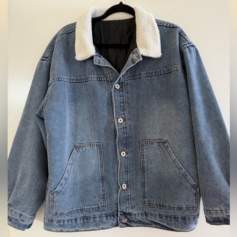 Women Jacket - Picture 2 of 4